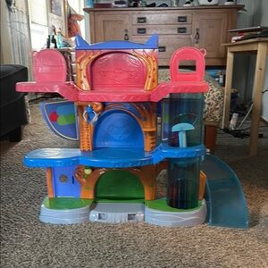 Interactive Red and Blue Action Figure Playset with Multi-Level Design